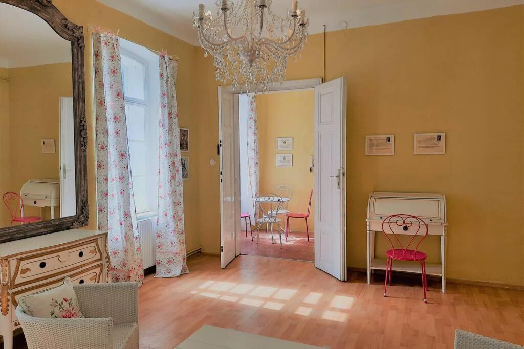 Sisi-Schloss Rudolfsvilla - Apt. Nene Und Die Abenteuerlichen Schwestern Reichenau Εξωτερικό φωτογραφία